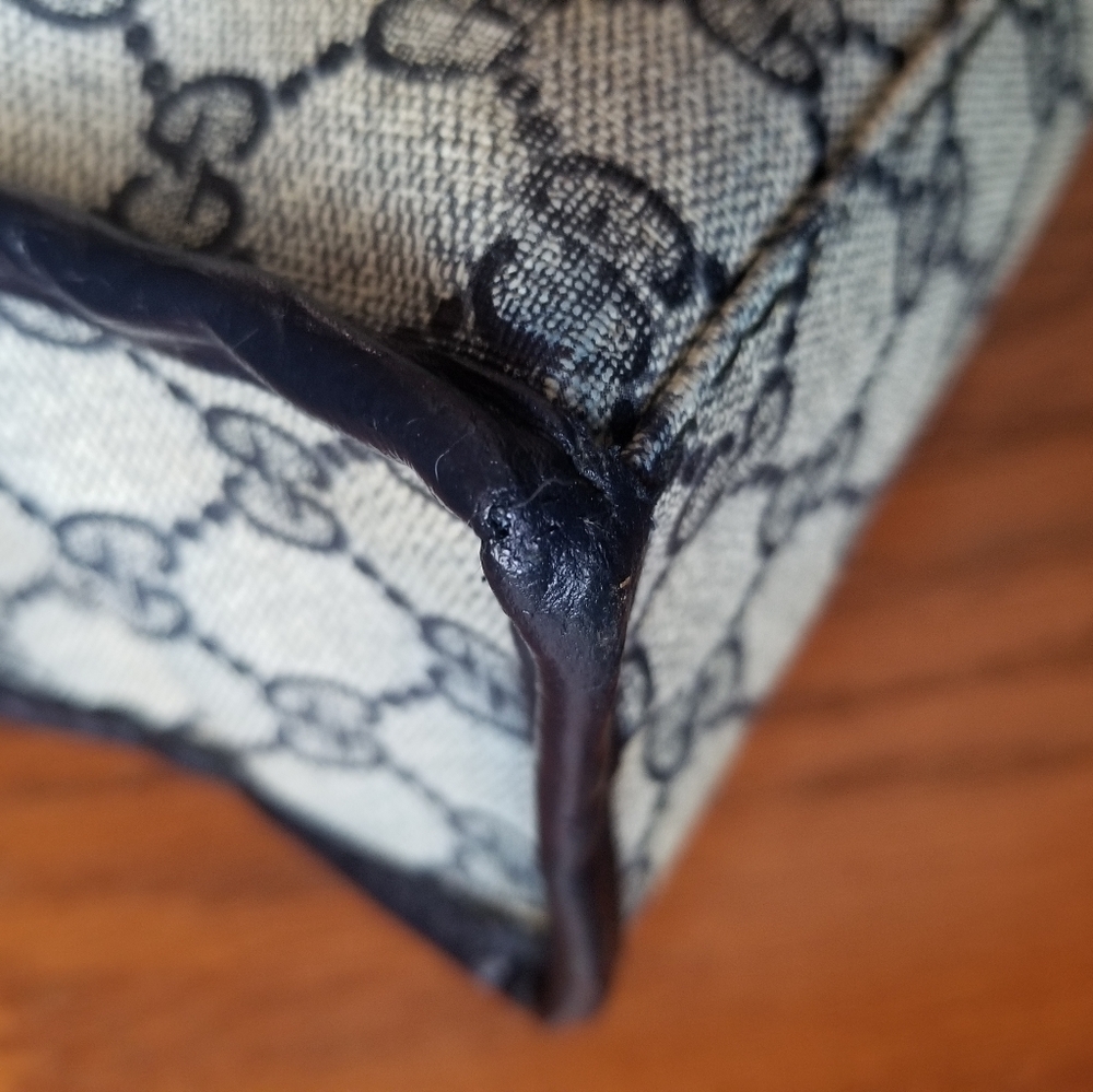 Authentic Vintage Gucci Shopper Tote - Picture 11 of 12